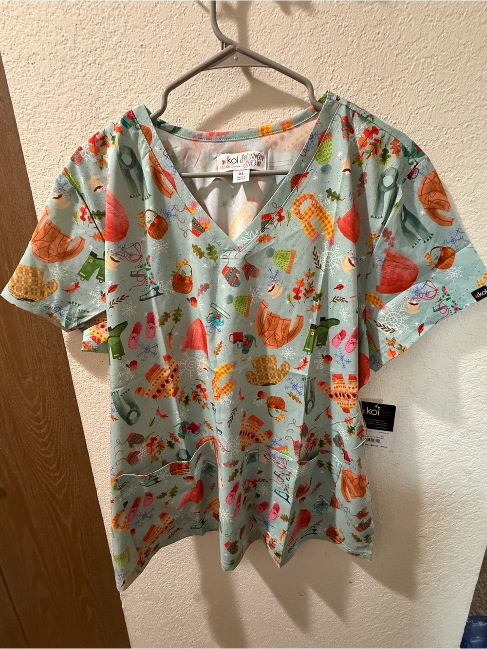 NWT Koi Light Blue Autumn Print Short Sleeve Scrub Top